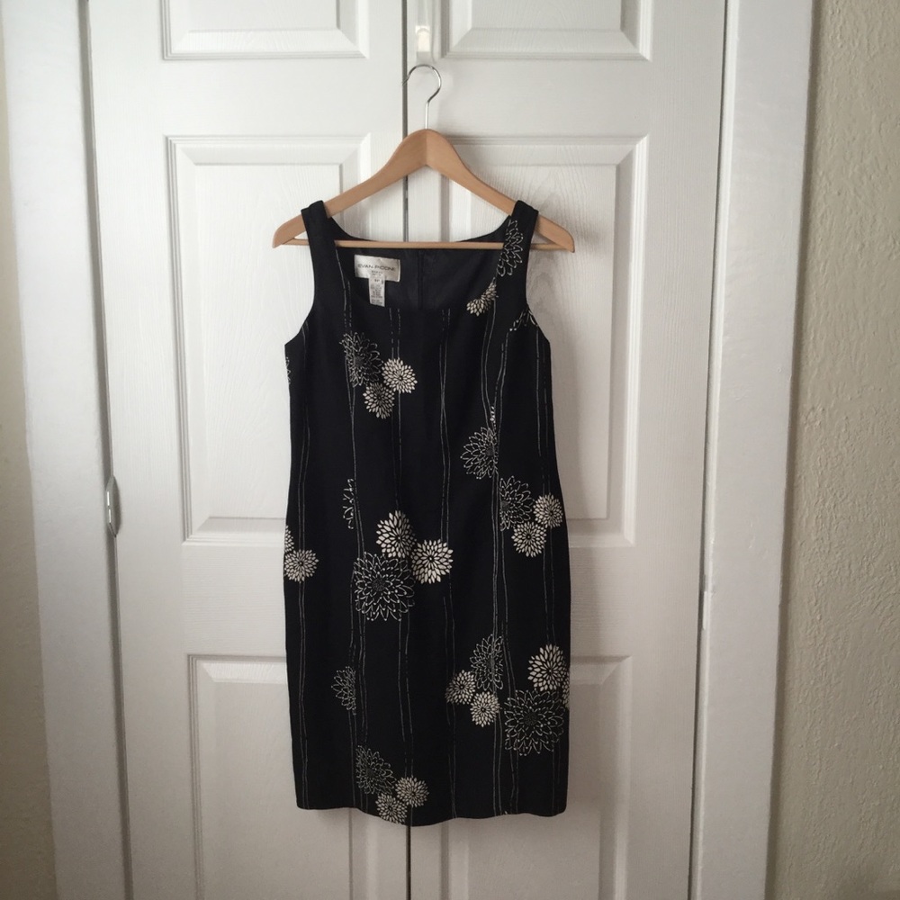 Black & White Linen Floral Print  Dress EUC